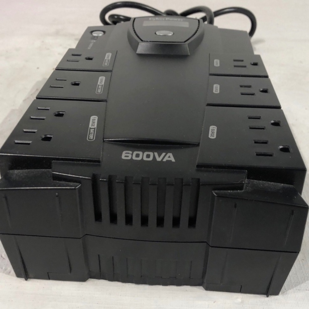 CyberPower Intelligent LCD 600 VA